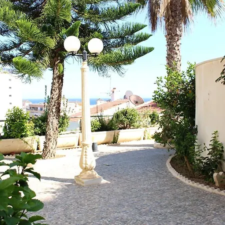 Giwa's Casa Castellon *
